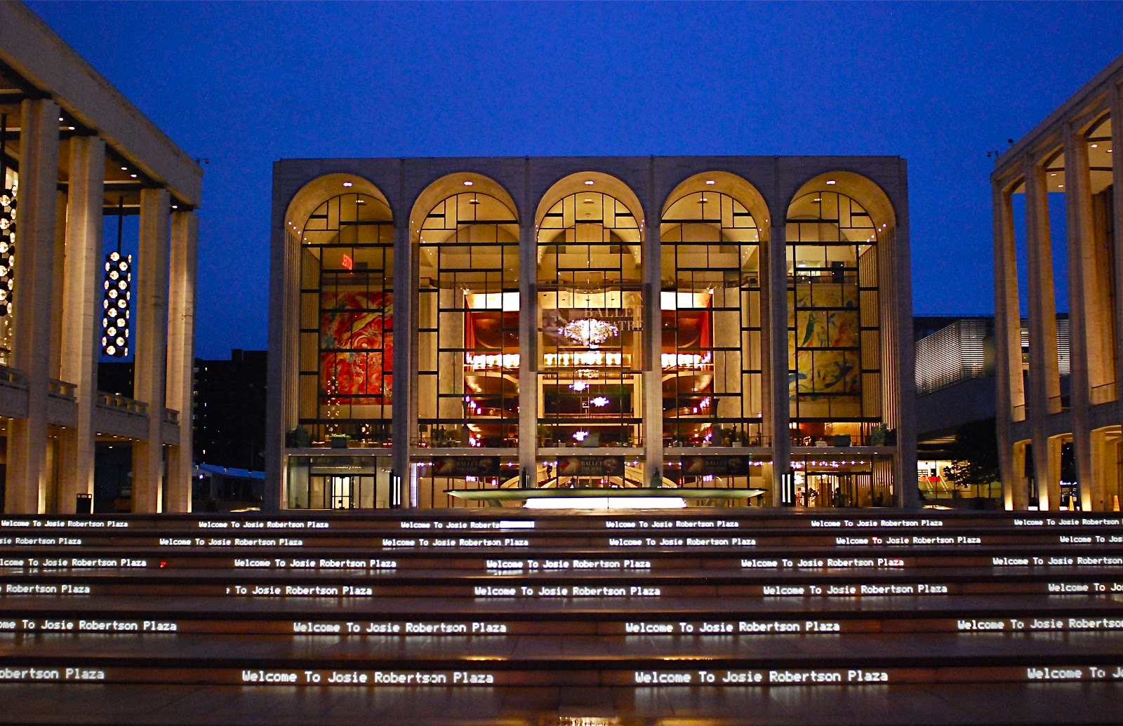 metropolitan opera house in nyc